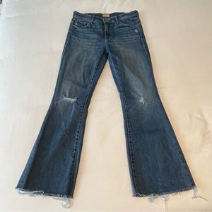 Mother The Weekender Ankle Fray Crop Denim in Wild